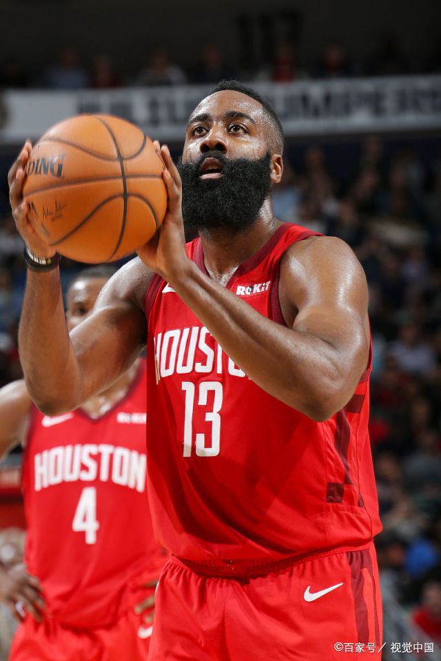 火箭队的当家球星哈登打出了mvp的水准,每场比赛都有角色球员可以站